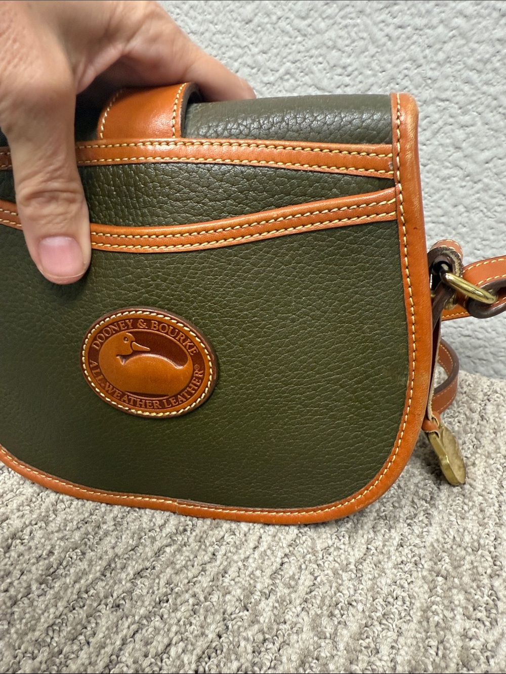 Rare Vintage Dooney & Bourke Olive Equestrian Tack Crossbody Saddle Bag - Picture 6 of 14